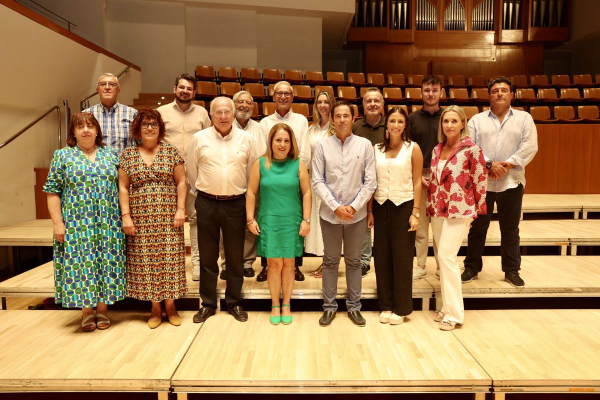 Jurados de las Falleras Mayores de Valencia 2025